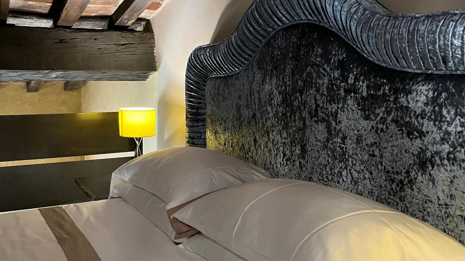 Numa Florence Palazzo San Niccolo 4*,  Italia