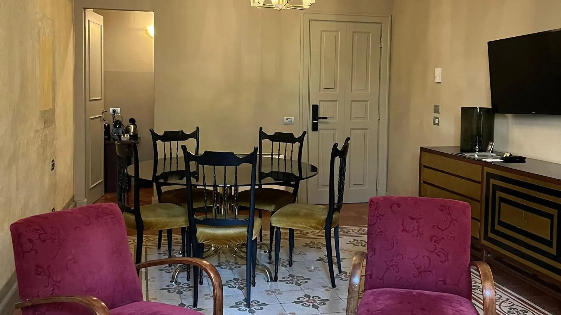 Numa Florence Palazzo San Niccolo 4*,