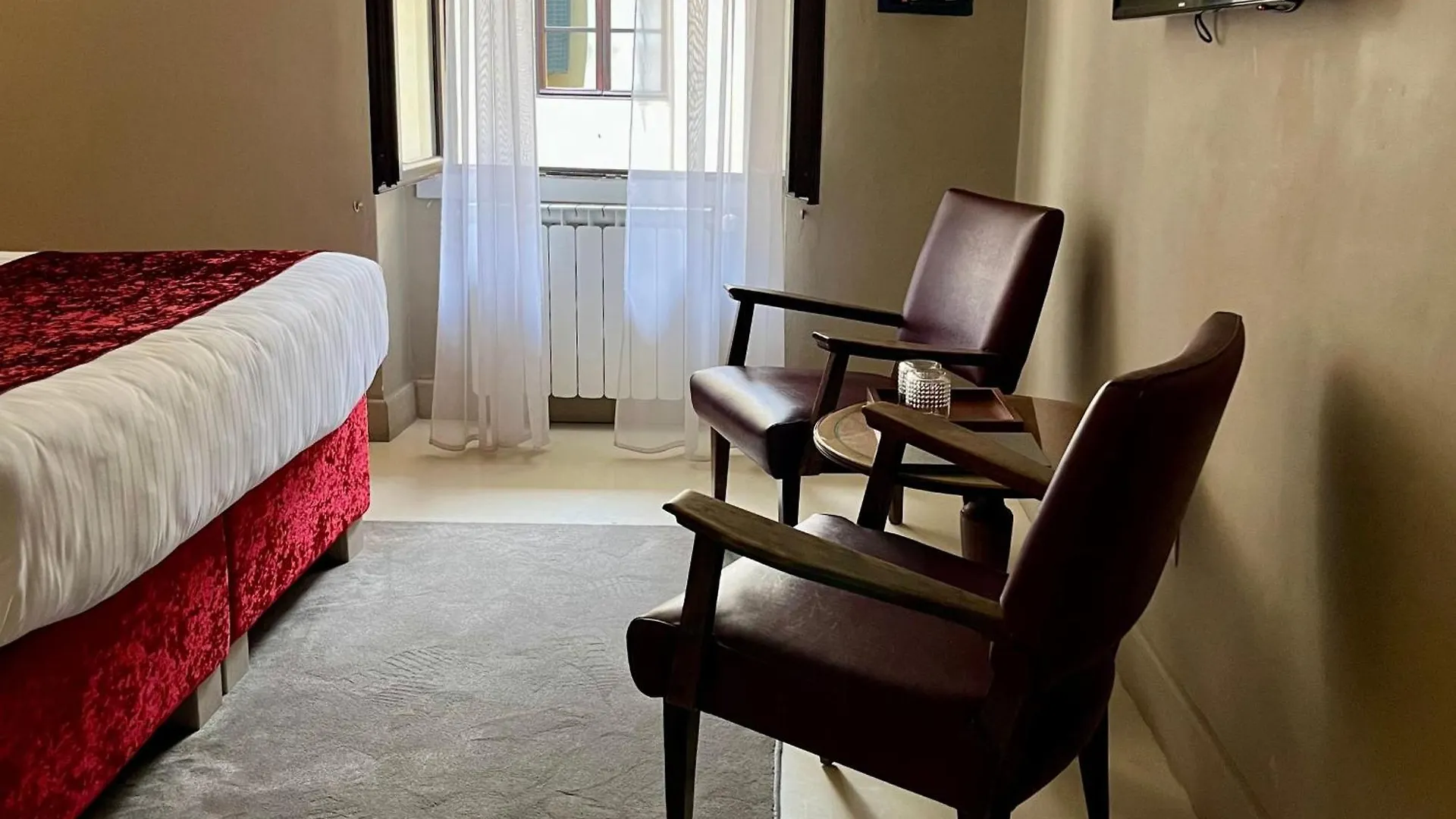 Numa Florence Palazzo San Niccolo 4*,  Italia