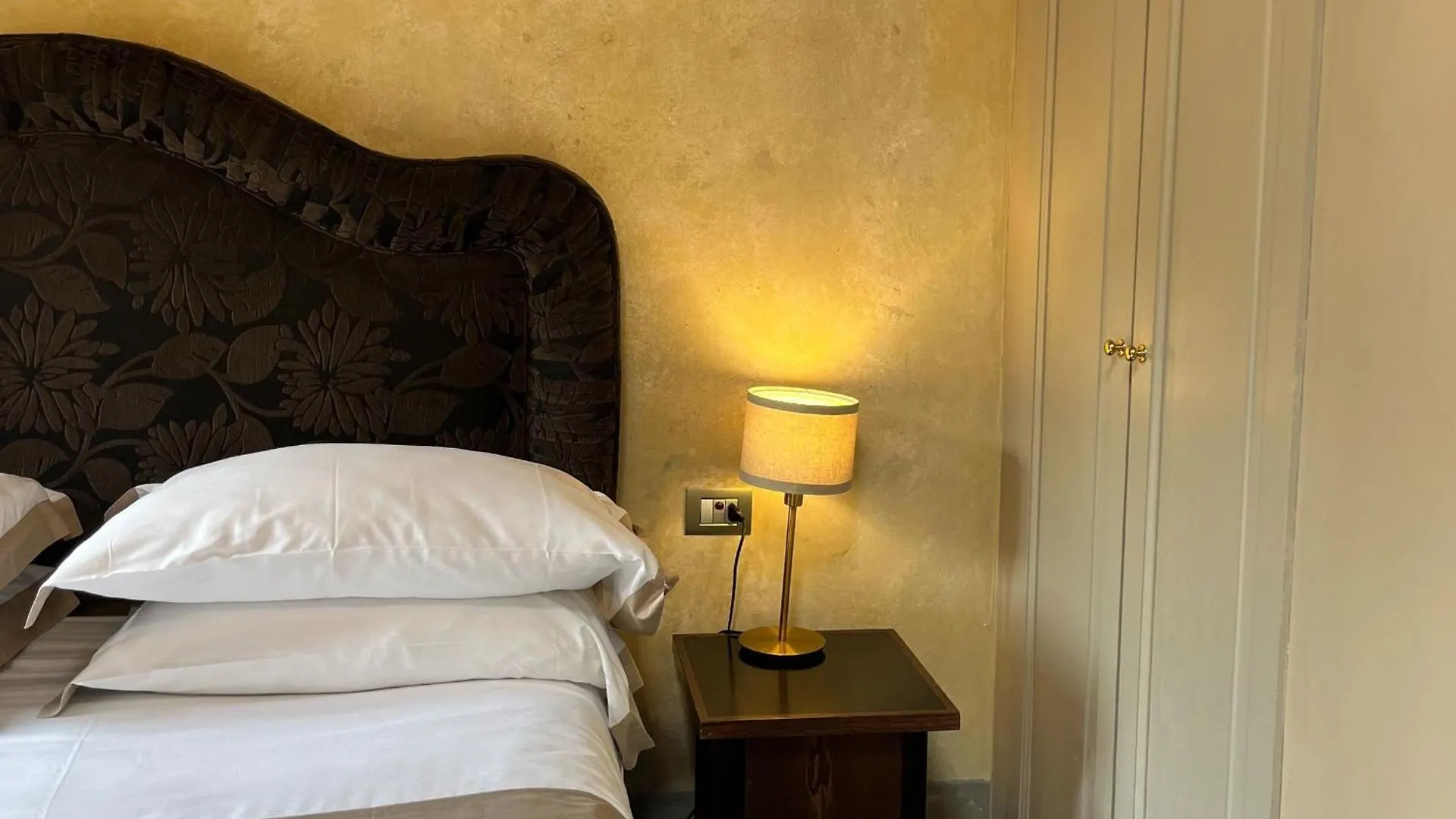 Numa Florence Palazzo San Niccolo Aparthotel