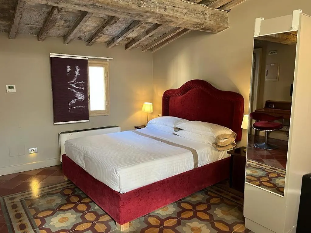 Numa Florence Palazzo San Niccolo Aparthotel