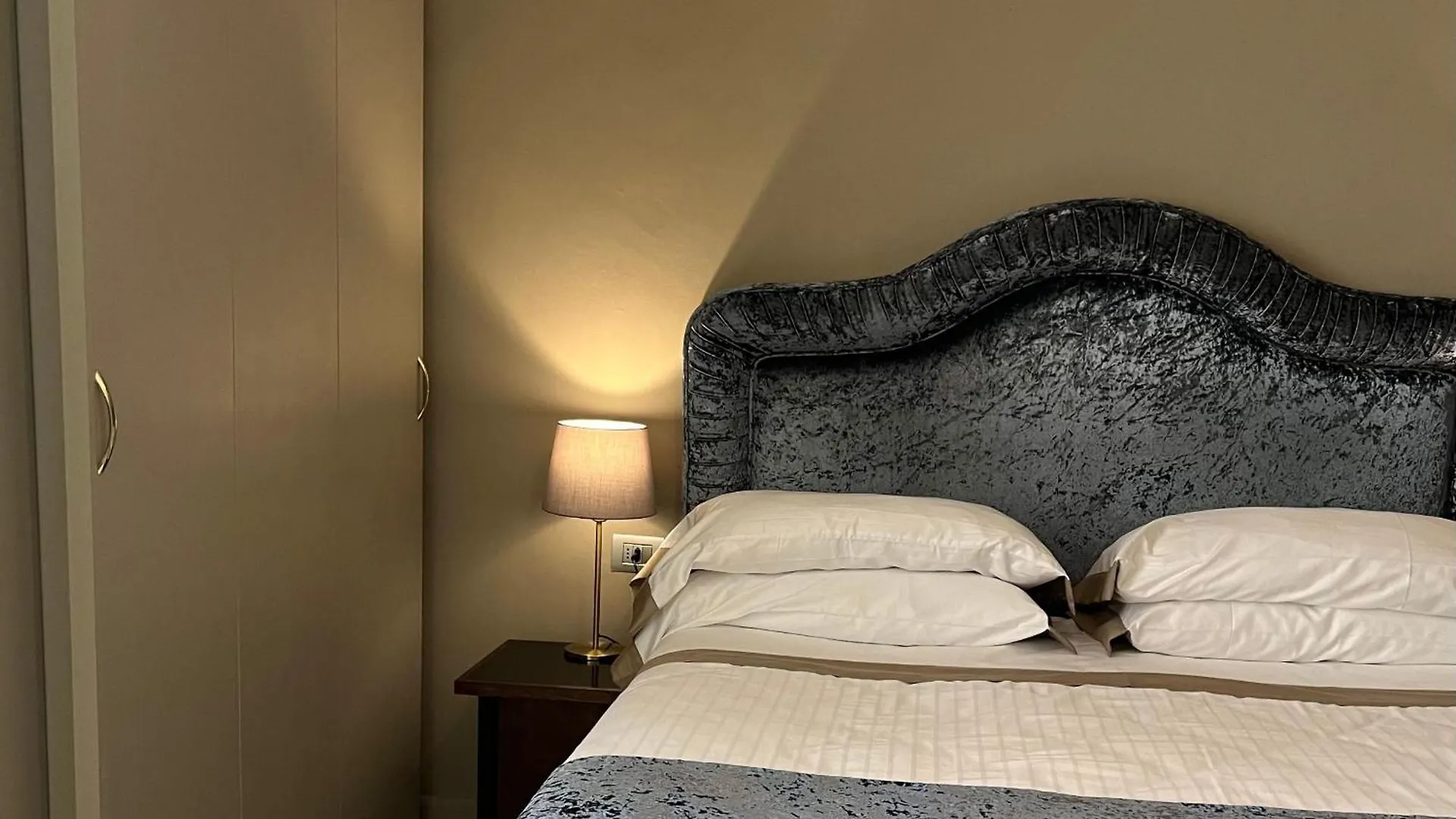Numa Florence Palazzo San Niccolo Aparthotel